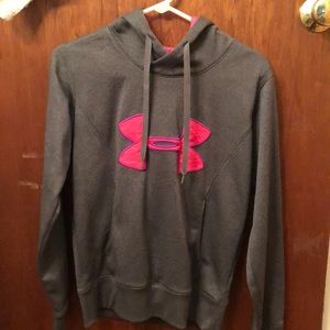 Women’s Under armour sweatshirt